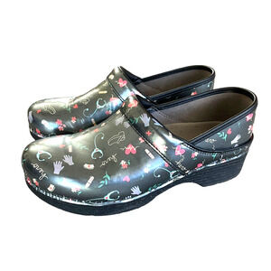 DANSKO LT PRO Hero Size EU 41 US 10.5 Gray Patent Leather Slip-On Comfort Clogs